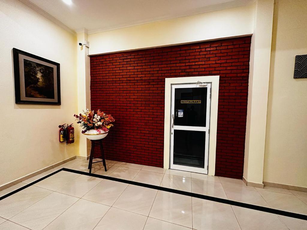Hotel Northway Vavuniya Luaran gambar